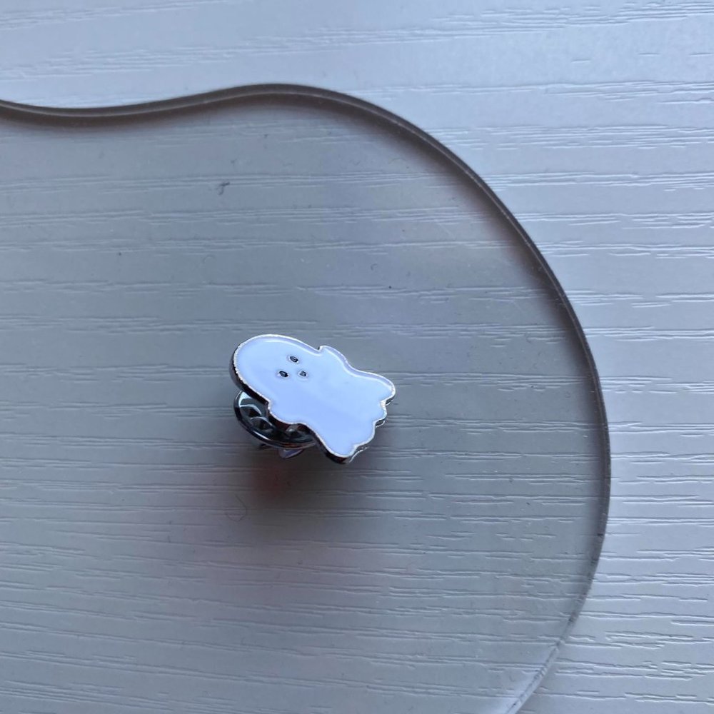 Cute Ghost Boo Pin - Picture 2 of 4